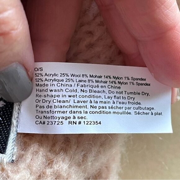 Aritzia TNA Peach Wool / Mohair Sparwood Infinity Knit Scarf - NWTs 🇨🇳 - Picture 4 of 6